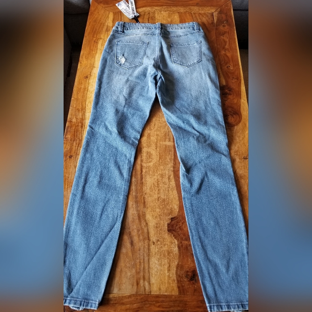 High Rise Distressed Jeans - Picture 4 of 8